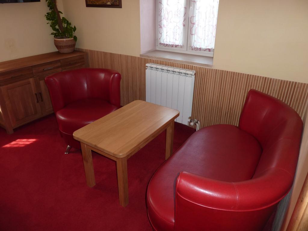 & Restaurant Na Frystatske