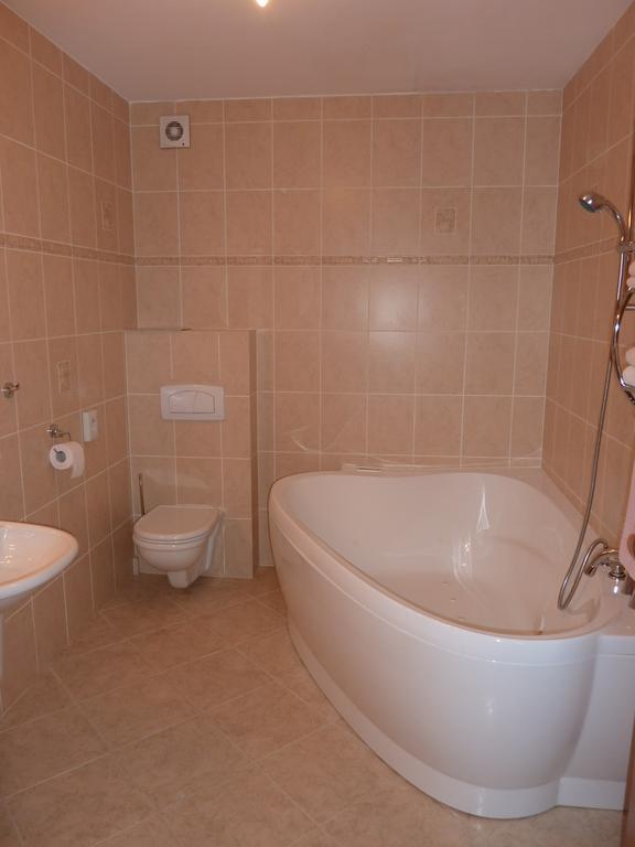 Hotel & Restaurant Na Frystatske 3*